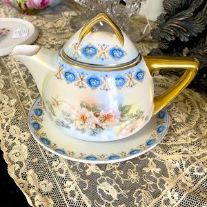 HTF Royal Rudolstadt Prussia small teapot and gray